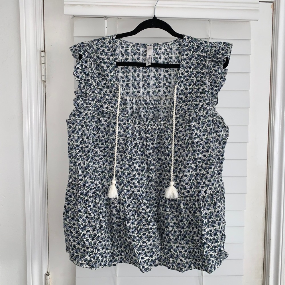 Belle Isle by Torrid Blue Floral Cotton‎ Babydoll Ruffle Top Tassel Tie Plus 1